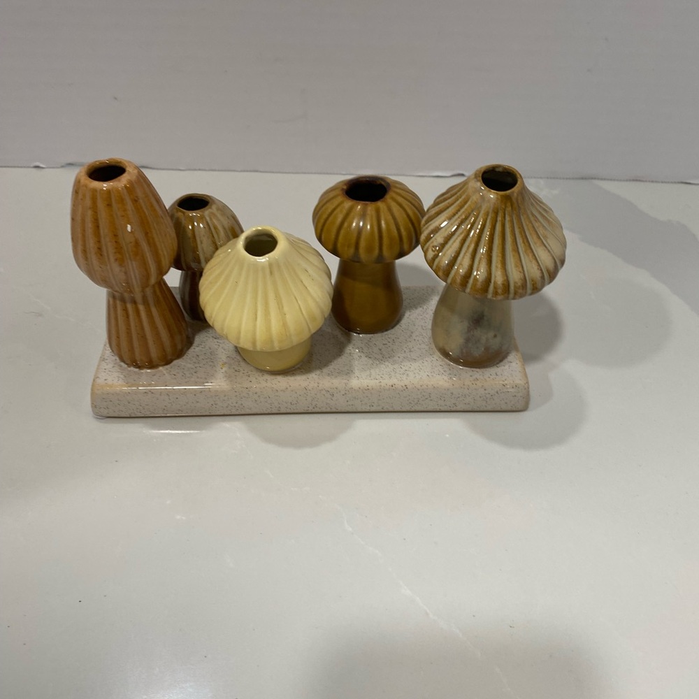 Creative Co-Op Stoneware Drip Glaze Mushroom Multi Vase Set 5 Vases 7 1/2”Lx4”H - Picture 4 of 5